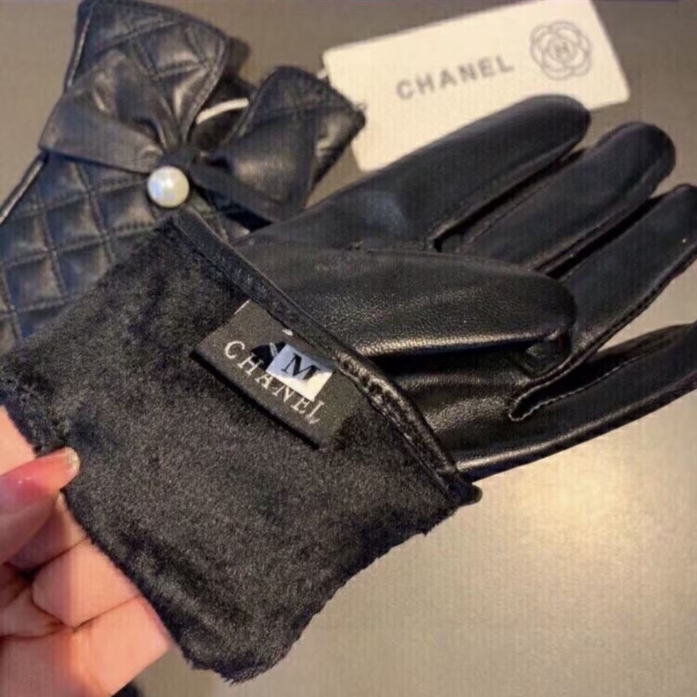 Chanel Quilted Leather Bow Gloves Black - Picture 3 of 6